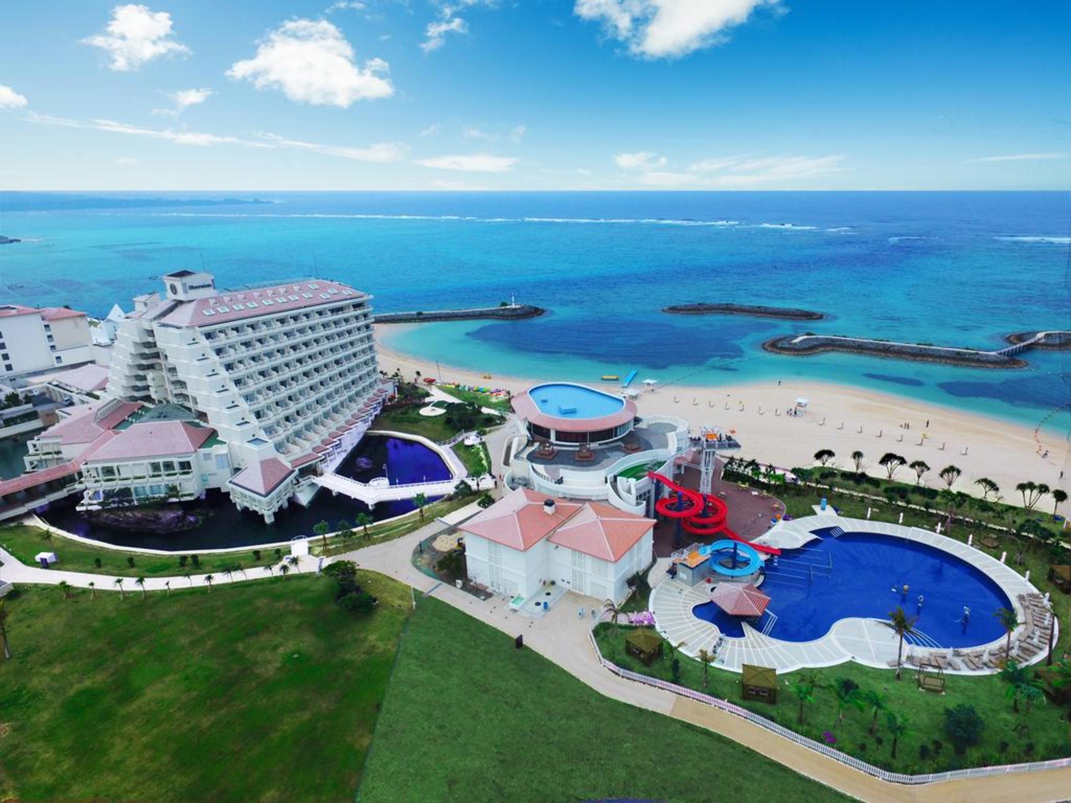 Sheraton Okinawa Sunmarina Resort Онна Екстериор снимка