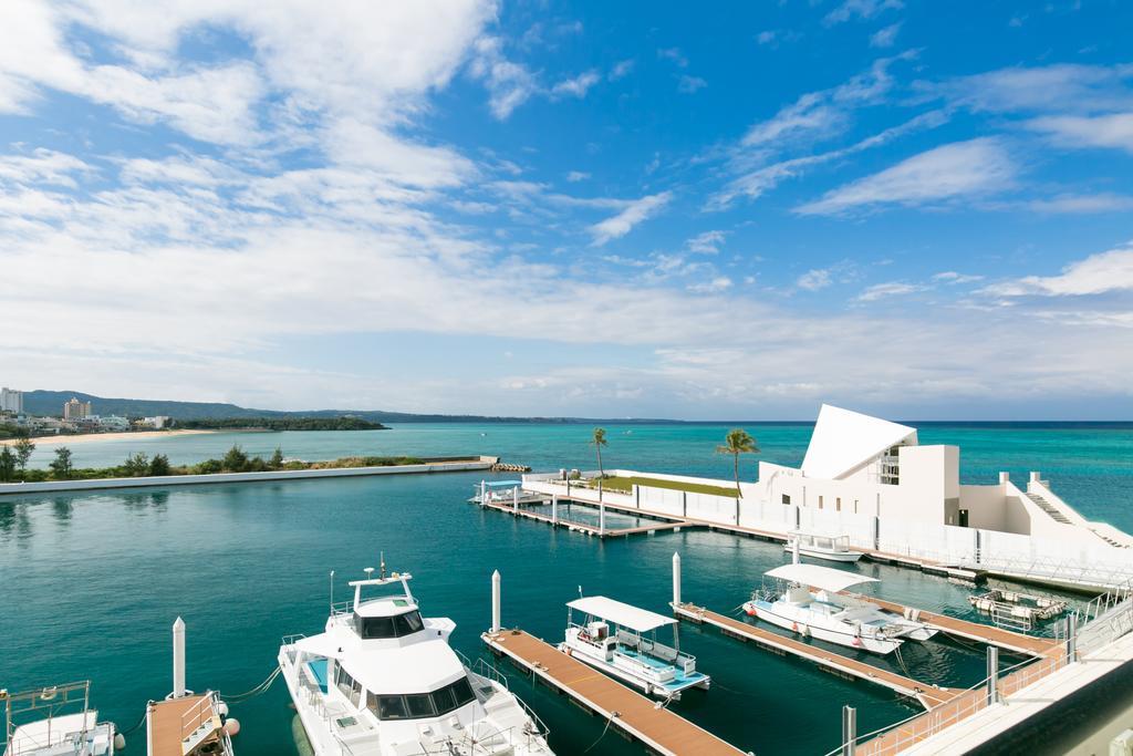 Sheraton Okinawa Sunmarina Resort Онна Екстериор снимка
