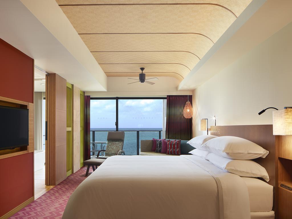 Sheraton Okinawa Sunmarina Resort Онна Екстериор снимка