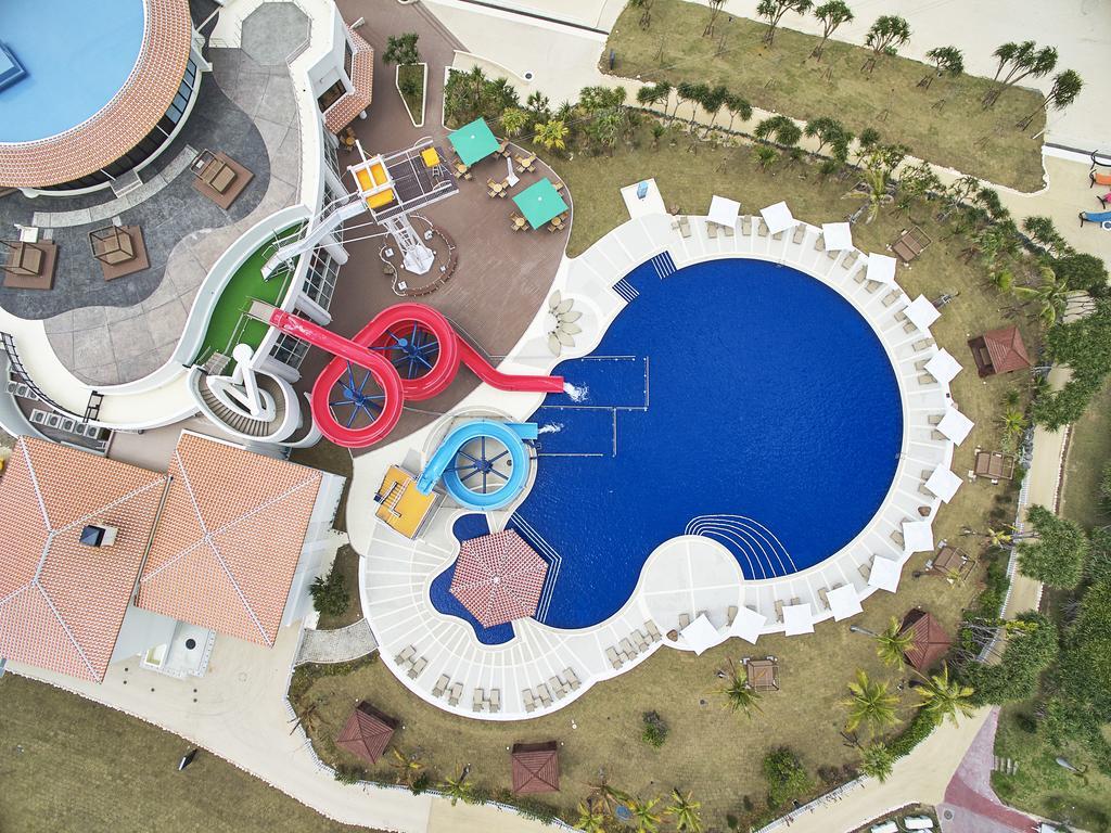 Sheraton Okinawa Sunmarina Resort Онна Екстериор снимка