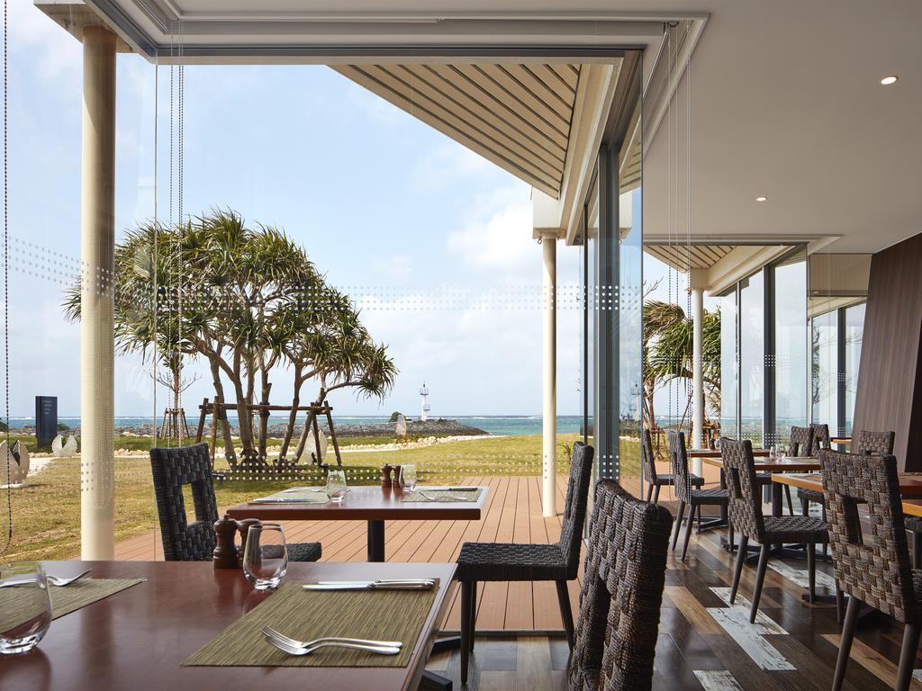 Sheraton Okinawa Sunmarina Resort Онна Екстериор снимка