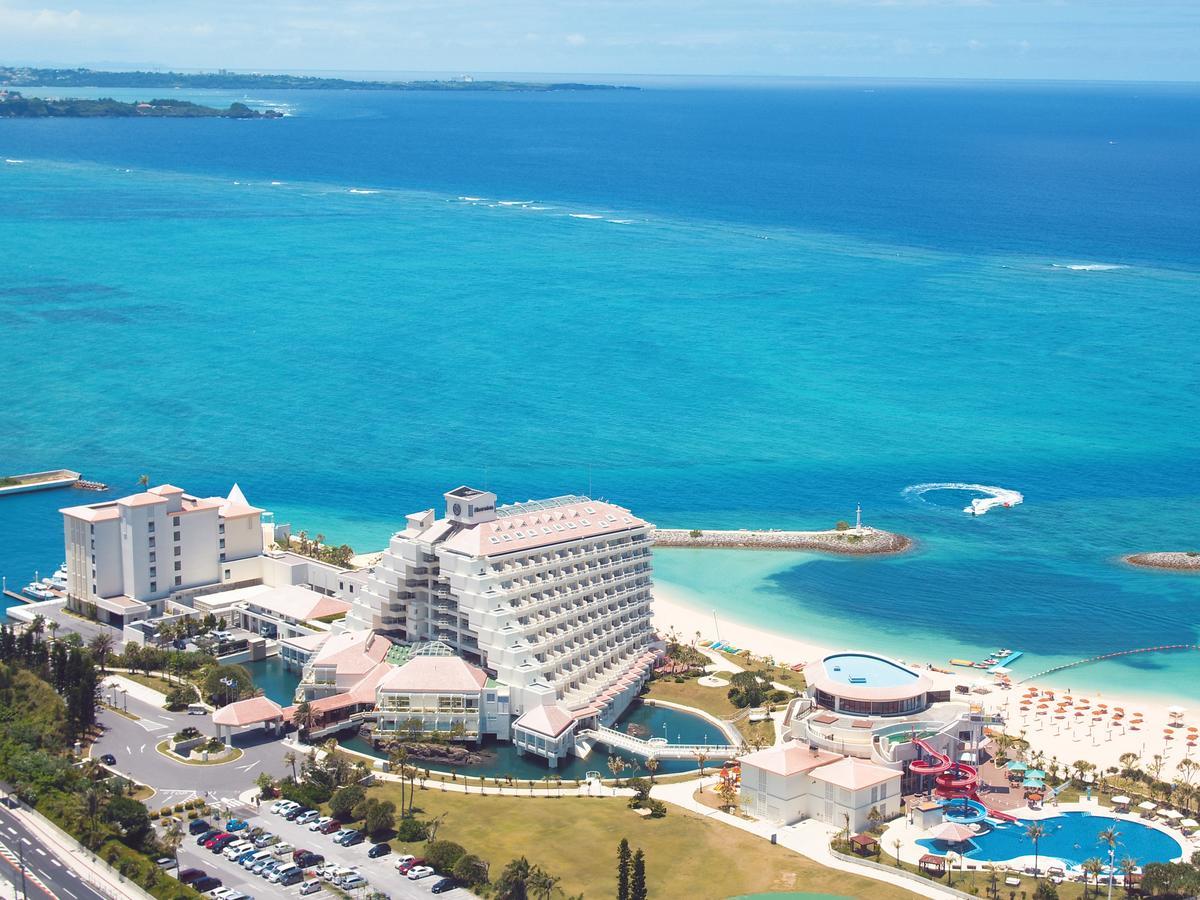 Sheraton Okinawa Sunmarina Resort Онна Екстериор снимка