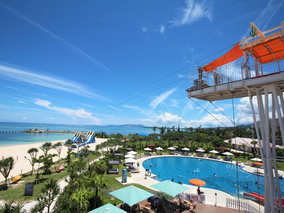 Sheraton Okinawa Sunmarina Resort Онна Екстериор снимка