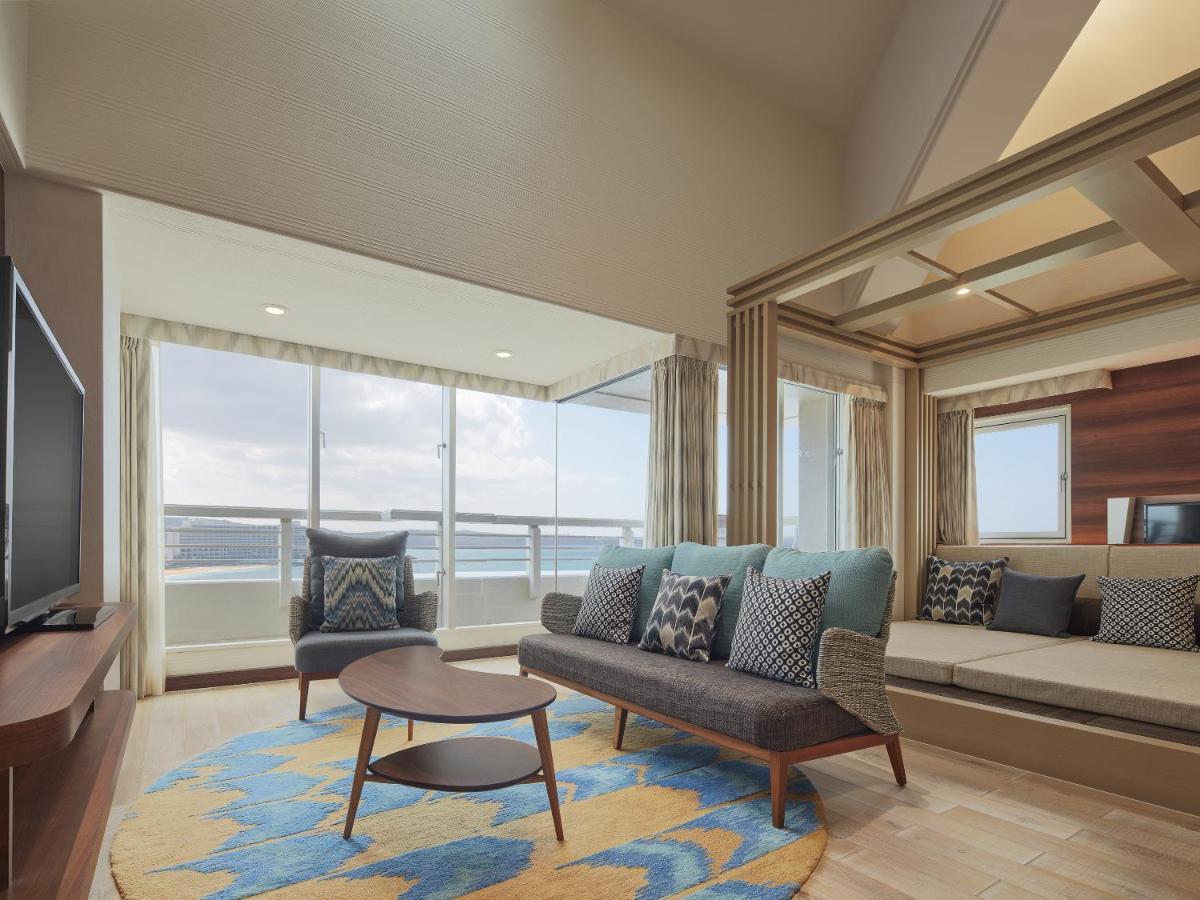 Sheraton Okinawa Sunmarina Resort Онна Екстериор снимка