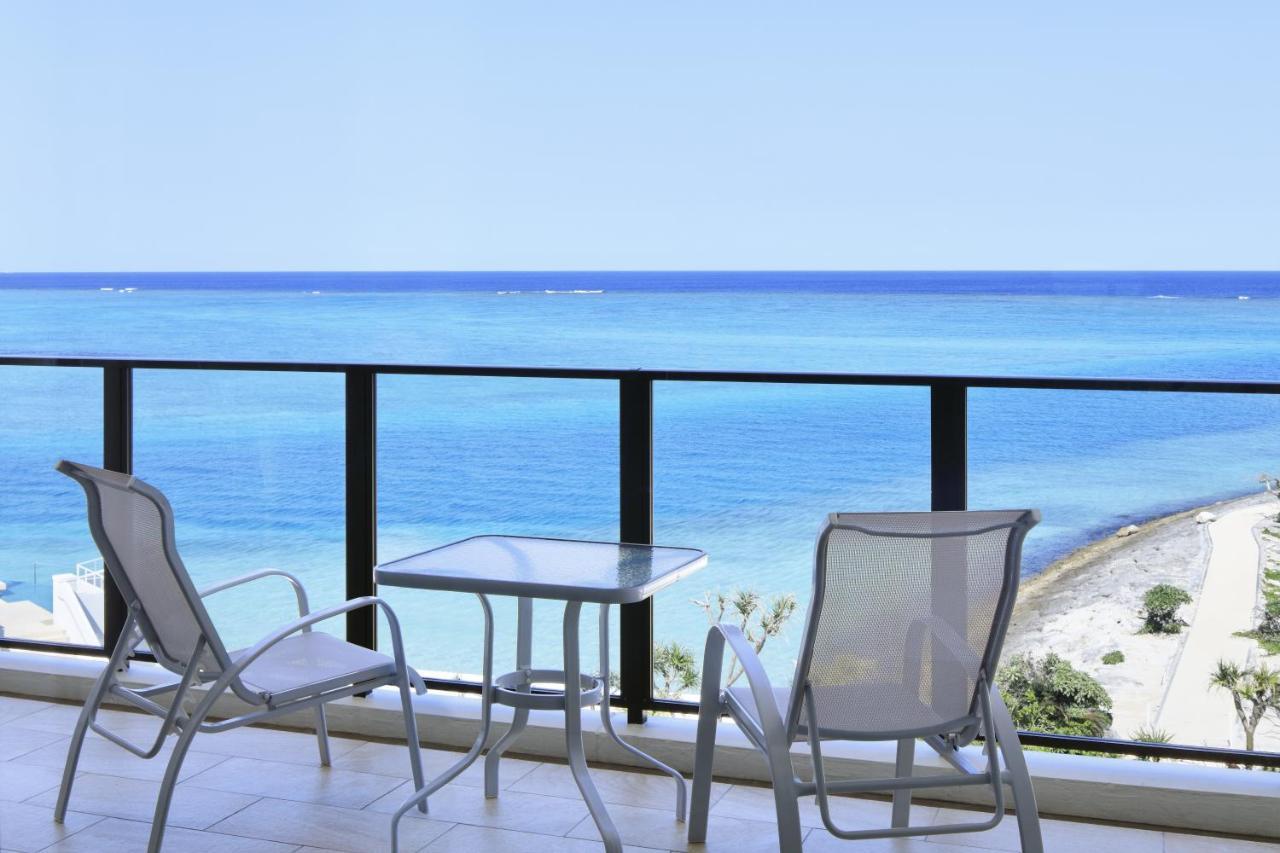 Sheraton Okinawa Sunmarina Resort Онна Екстериор снимка