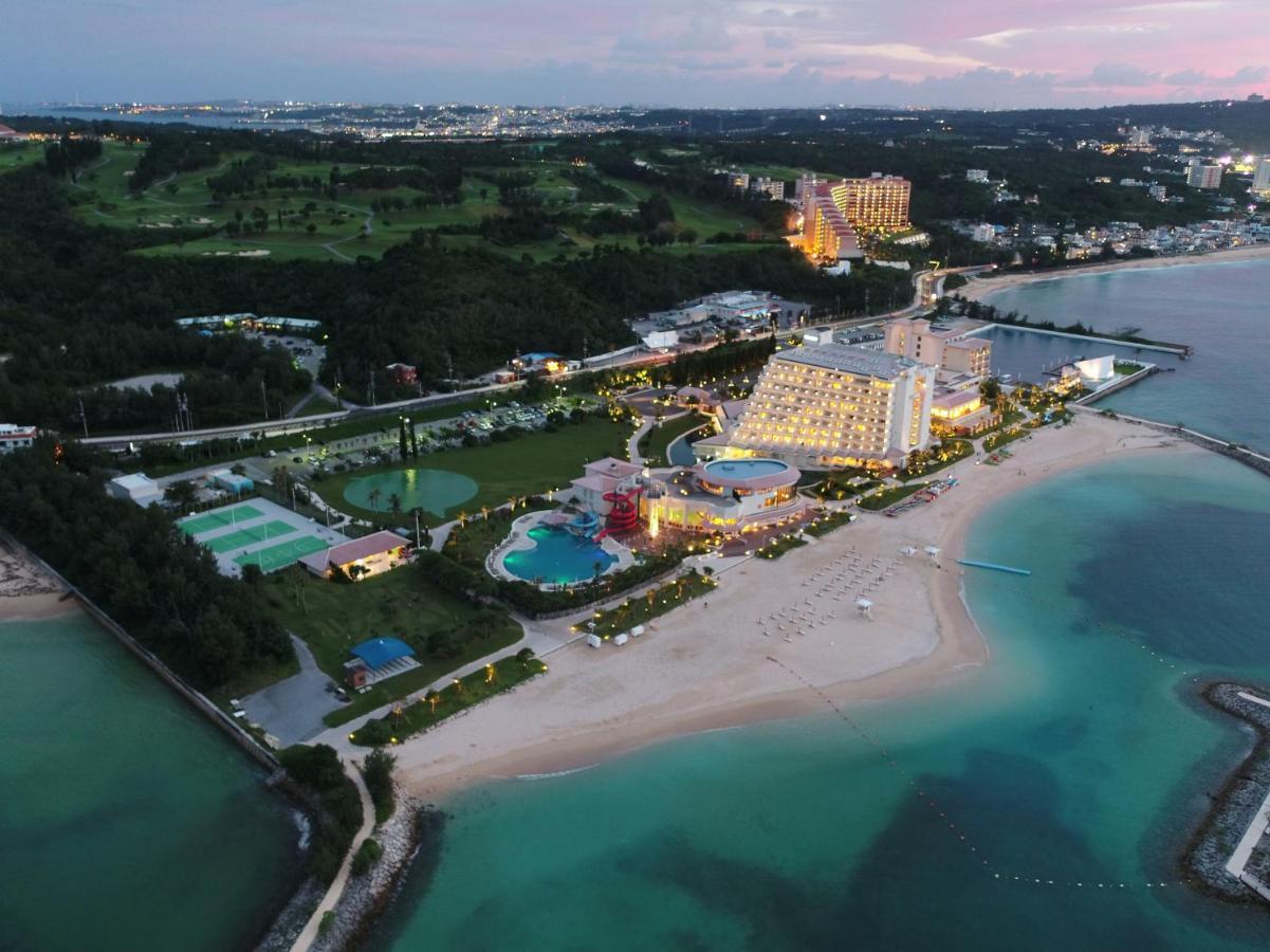 Sheraton Okinawa Sunmarina Resort Онна Екстериор снимка